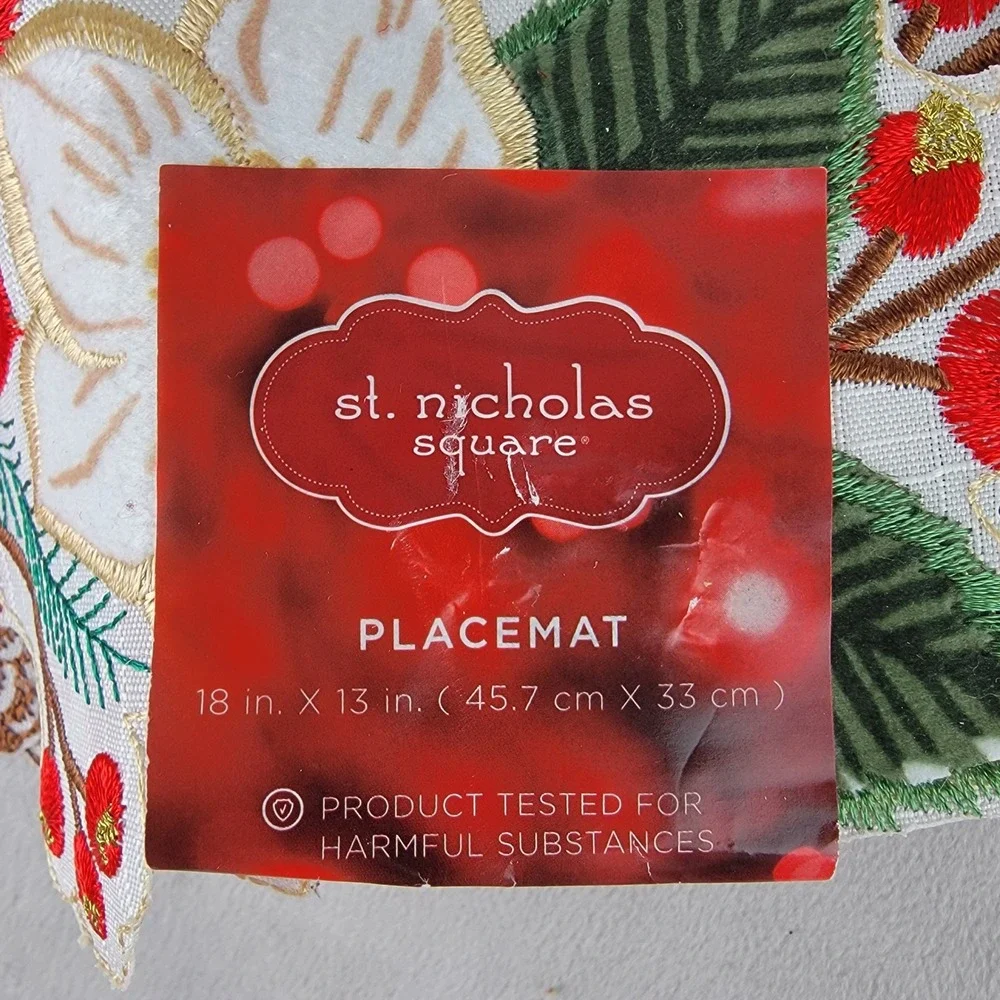 Poinsettia Placemat & Napkin Rings Set Christmas Holiday Decor Red Green Festive